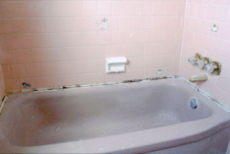 Bathtub Refinishing Damage Cost Guide, How Much Does It Cost To Resurface An Old Bathtub