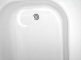 Bathroom remodeling bathtub chip repair after